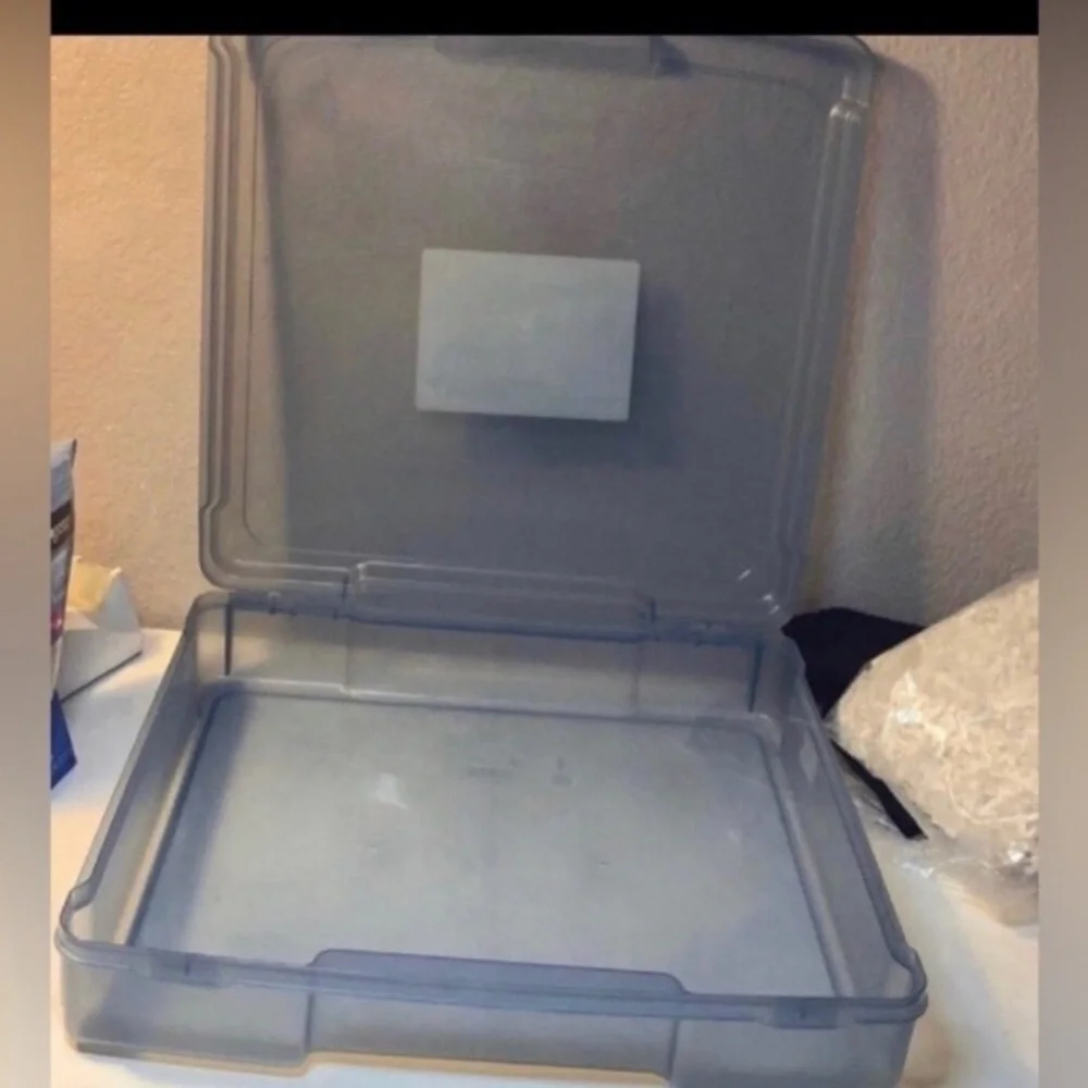 Iris BLUE TINT Plastic Scrapbook Paper Box Carrying Case Storage Tote